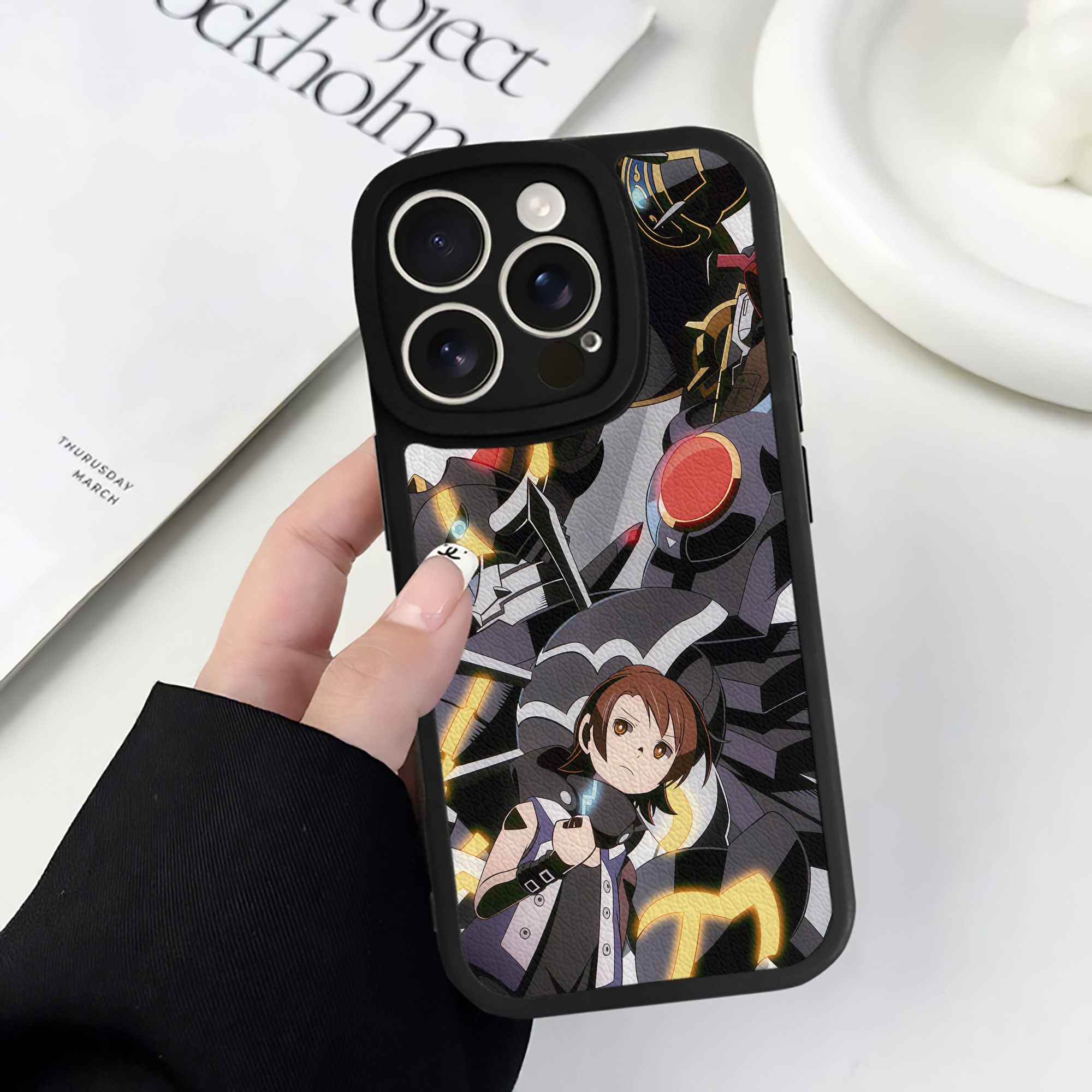 （画像用） Digimon デジタルモンスター/デジモン 【iPhone 16シリーズ対応】シリコンスマホケース（レザー調） 材質：シリコン